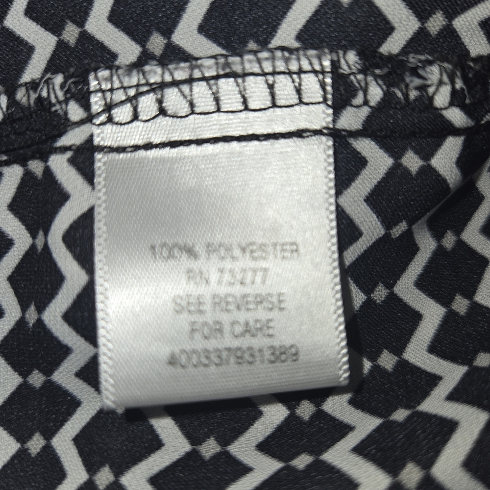 Candie's Blouse Black White Zigzag Diamond Pattern V-Neck Long Sleeve - Picture 6 of 7